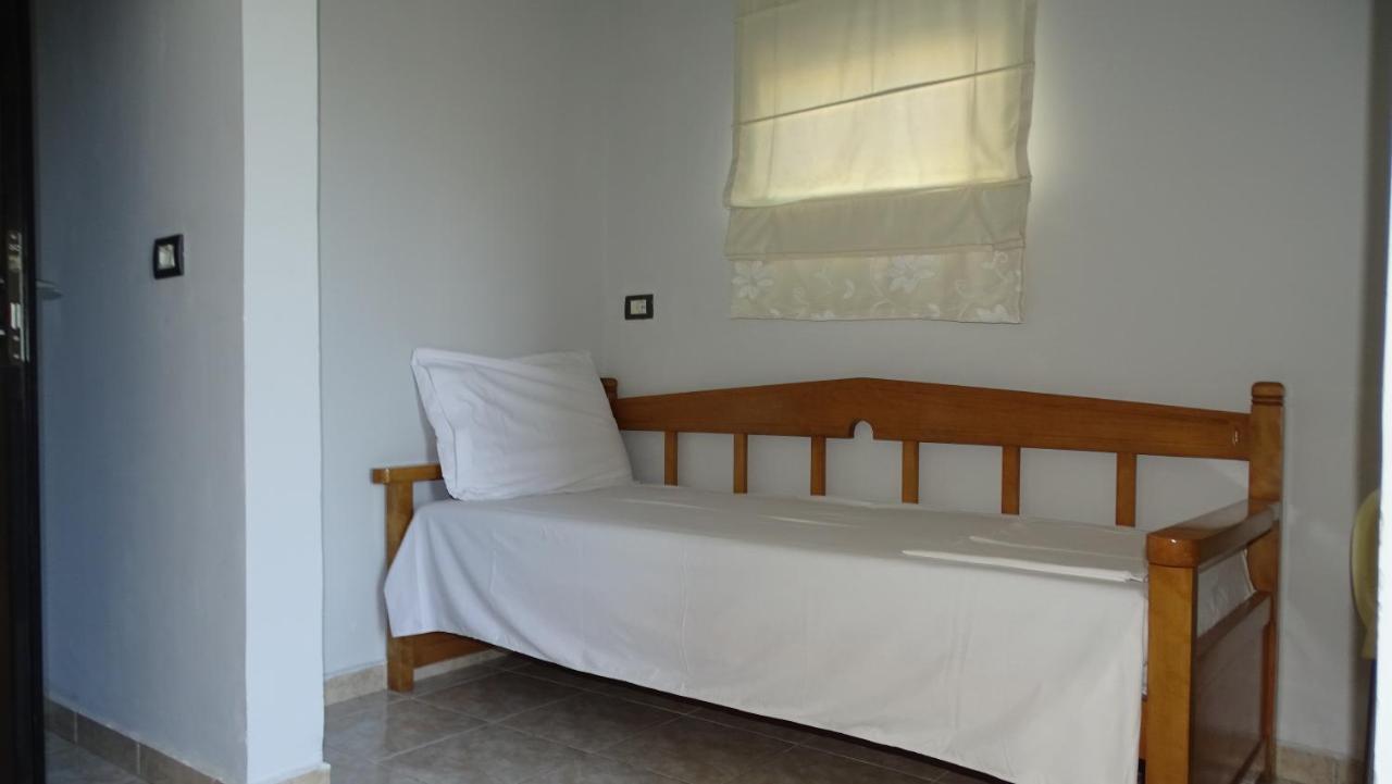 Ardiani Hotel *