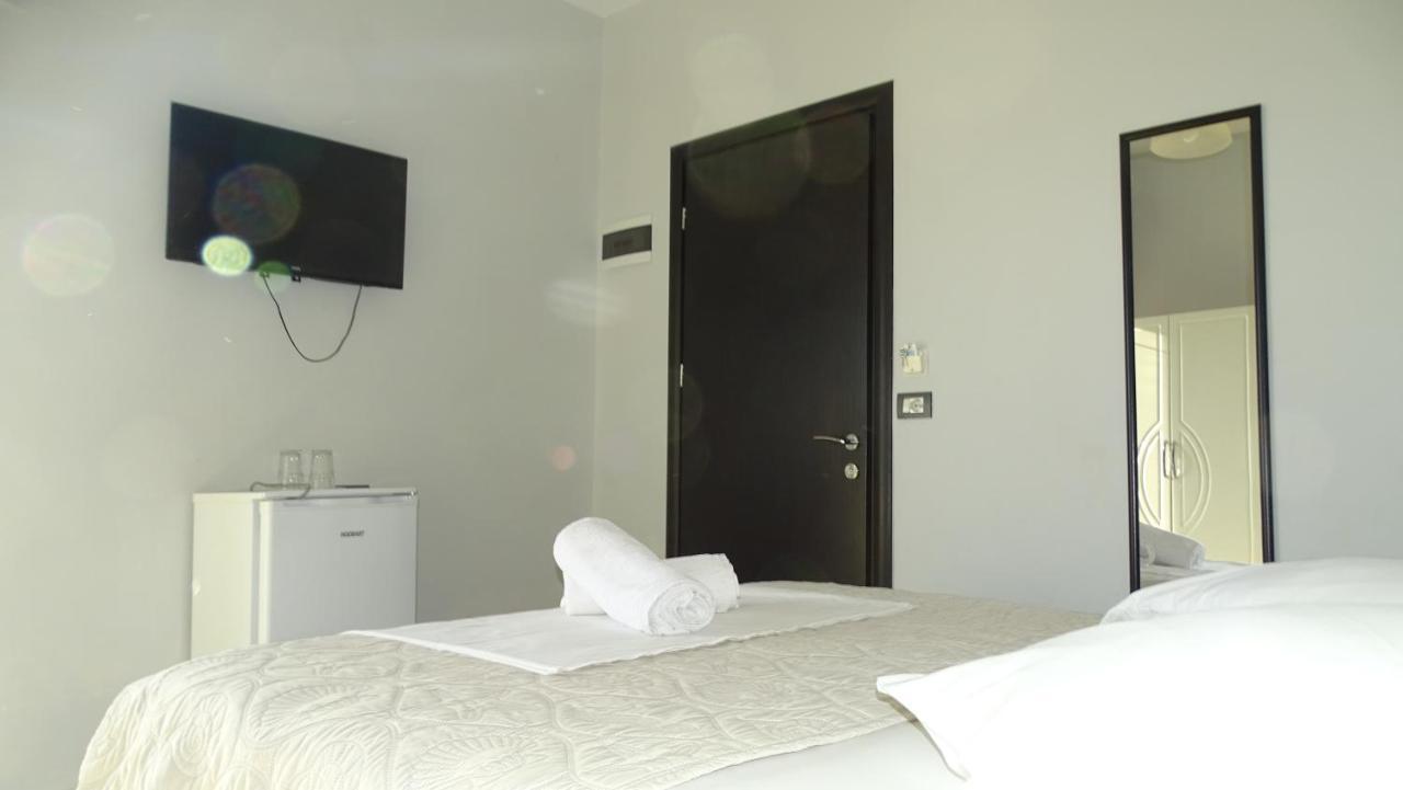 Ardiani Hotel *